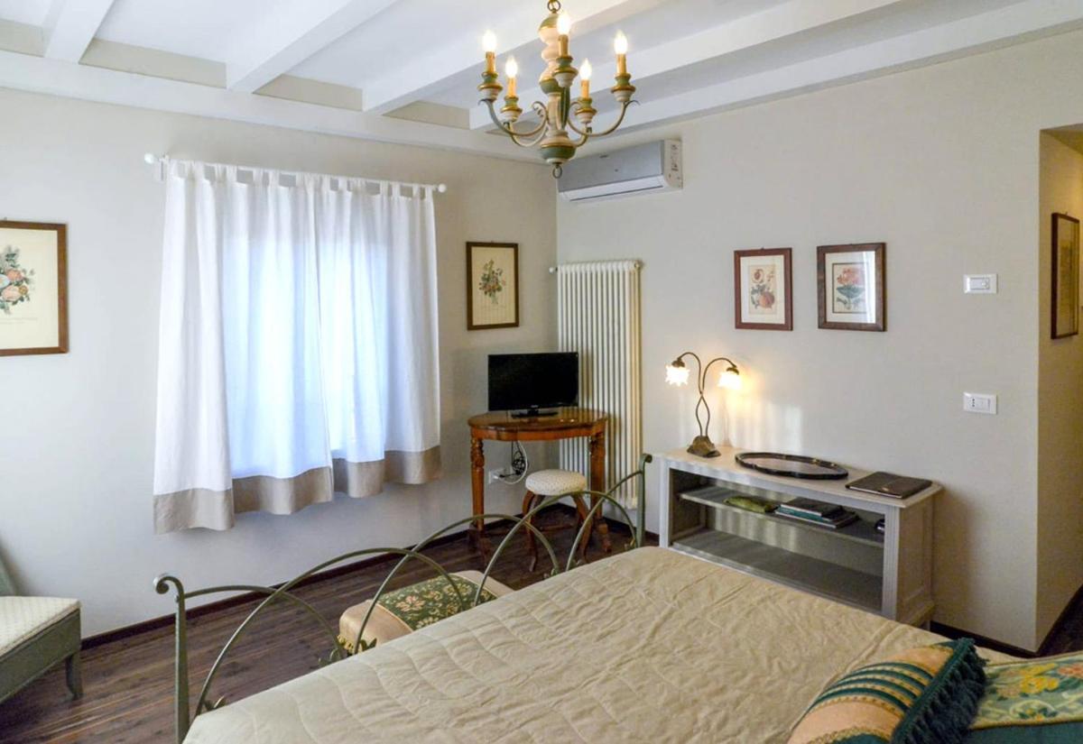 Отель I Torretti Locazione Turistica, Ristorante, Lounge Bar Азоло Экстерьер фото